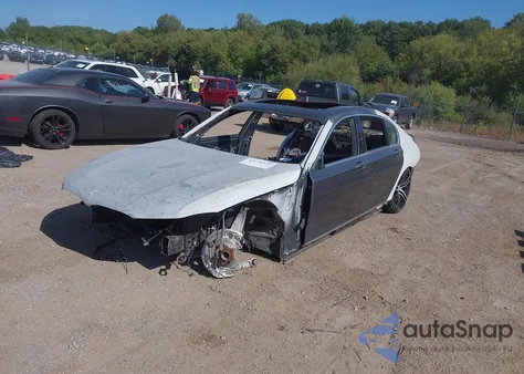 2018 BMW 750I из США, поврежденный, VIN WBA7F0C56JGM22638